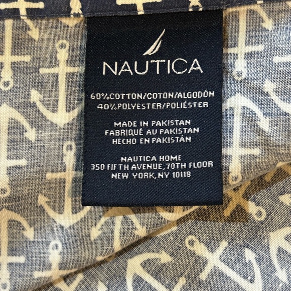 Full size Nautica bed sheets - Picture 2 of 3